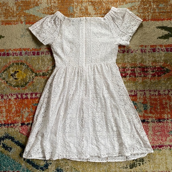 ✨LACE SKIRT✨ - Picture 2 of 6